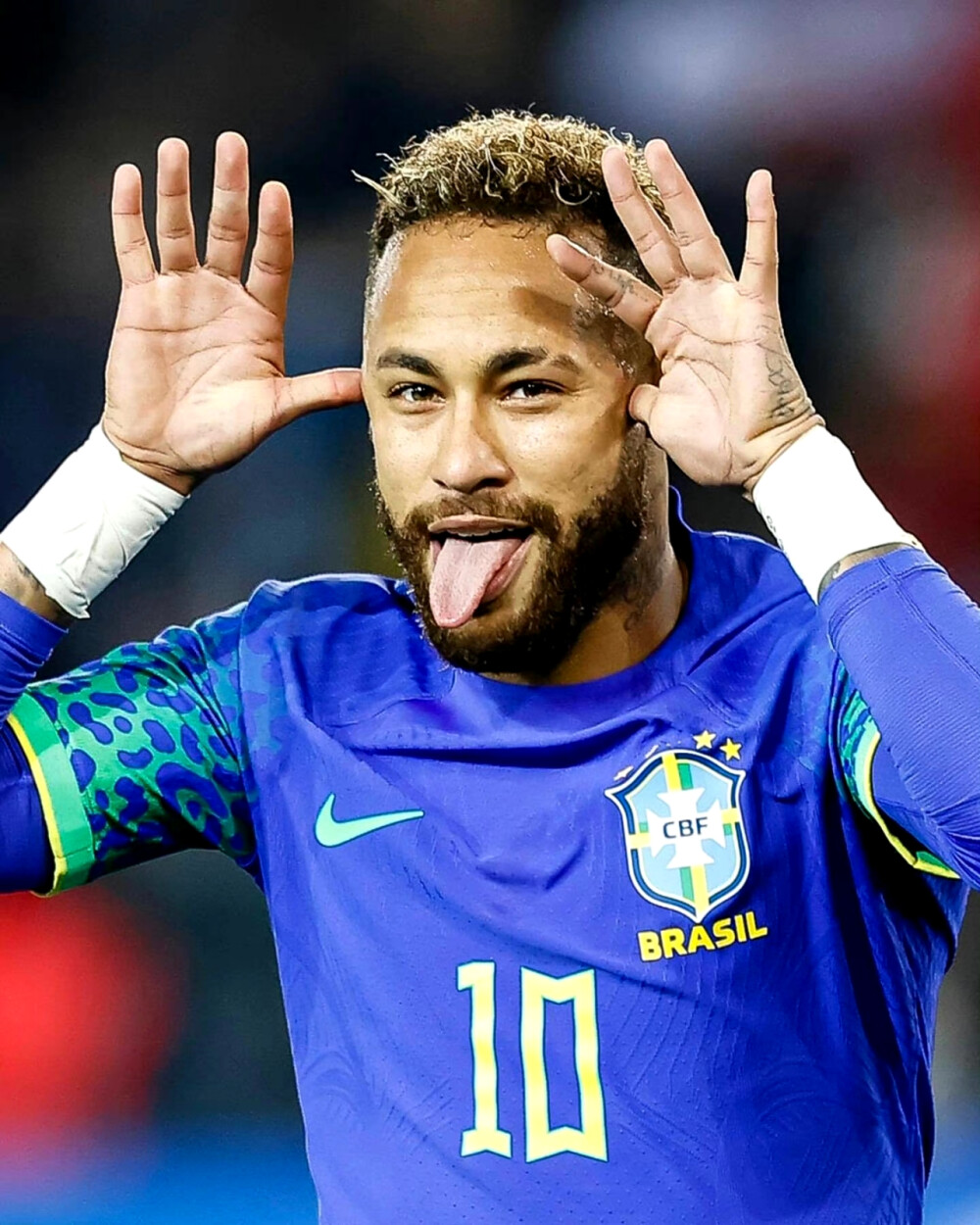 队在防守端 队在防守端