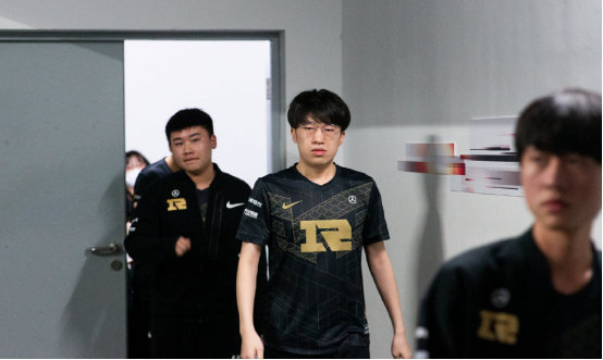 使对手难以 使对手难以