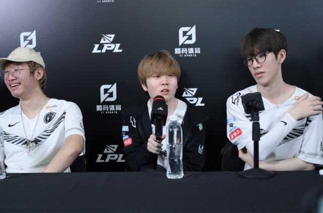 级16强的 级16强的