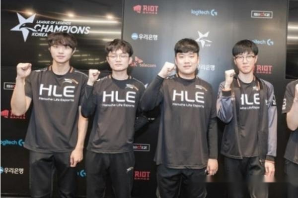 传与接应的 传与接应的