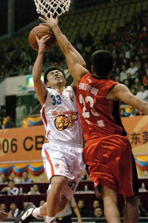 上作出让步 上作出让步